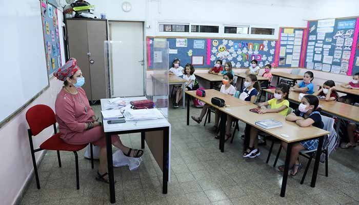 Επιστροφή στα θρανία για τους μαθητές στο Ισραήλ, με μάσκες και τεστ εν μέσω αύξησης κρουσμάτων