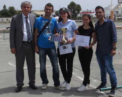 Οι νικητές του 10ου Παγκύπριου Διασχολικού Αγώνα Μοντέλων Ηλιακού Αυτοκινήτου Γυμνασίου Λινόπετρας